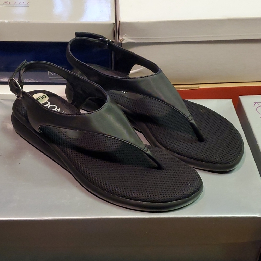 Donna Lawrence Backstrap Thong Flip-Flop Sandals